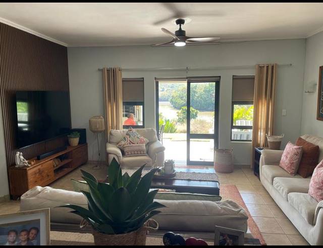 3 BEDROOM APARTMENT FOR SALE IN PALM LAKES ESTATE